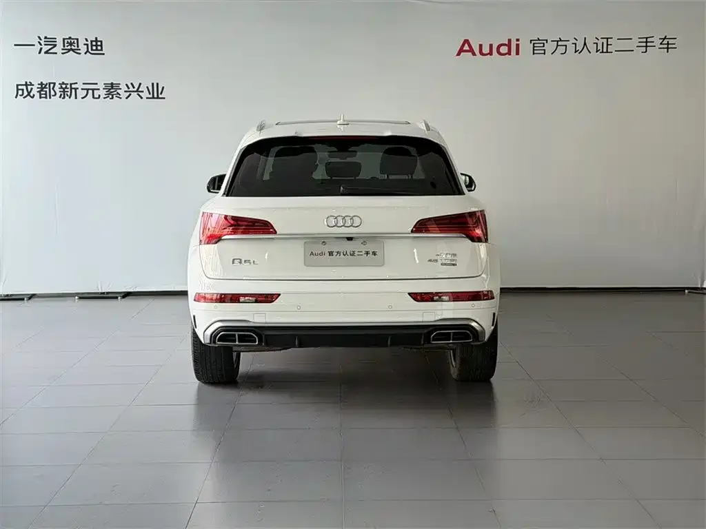 Audi Q5L — фото 5