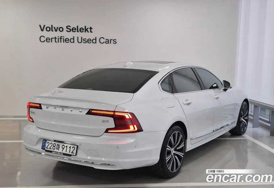 Volvo S90 — фото 2