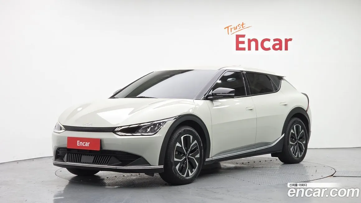 Kia EV6 — фото 1