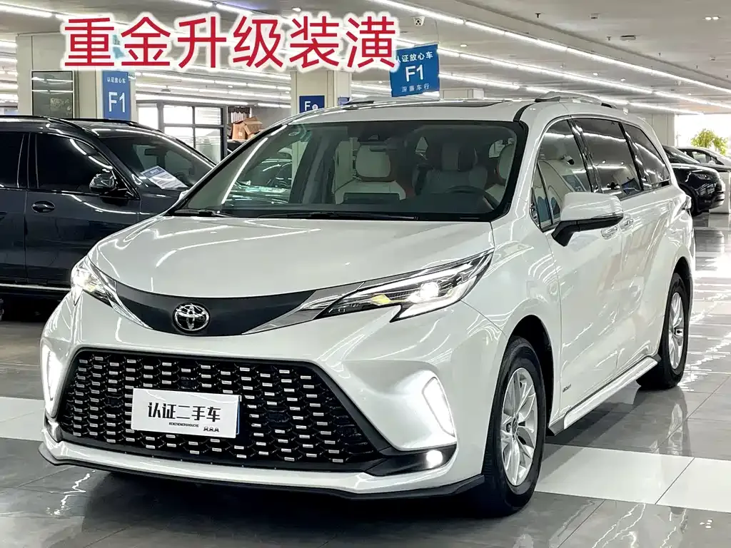 Toyota Granvia — фото 1