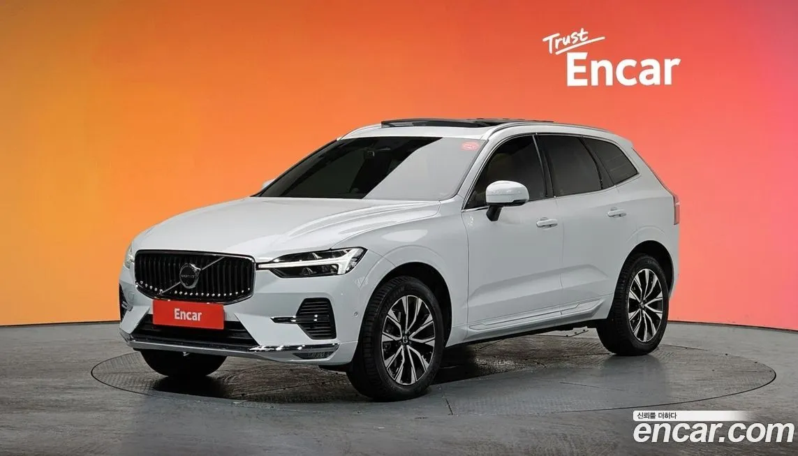 Volvo XC60 — фото 1
