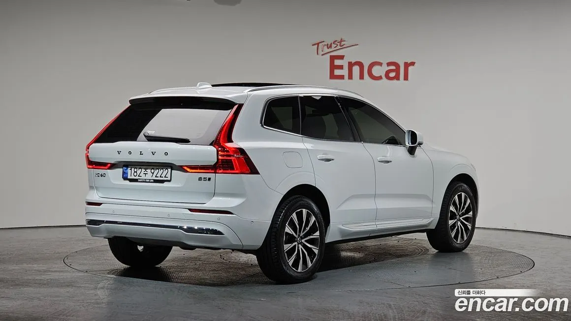 Volvo XC60 — фото 2