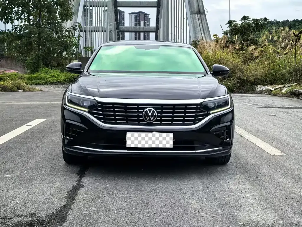 Volkswagen Passat — фото 1