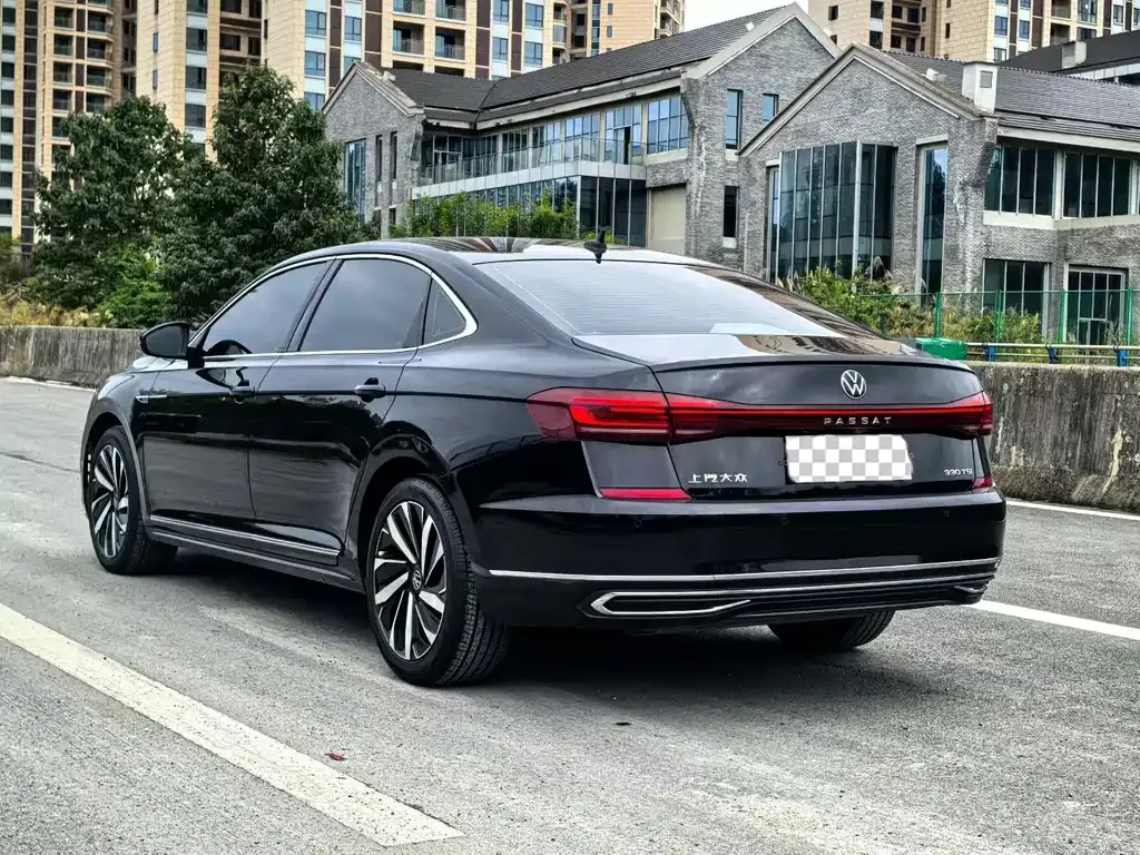 Volkswagen Passat — фото 7