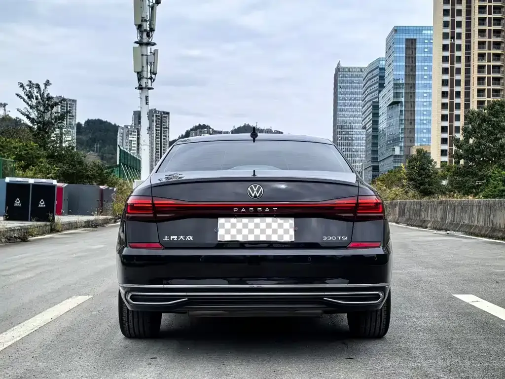 Volkswagen Passat — фото 8