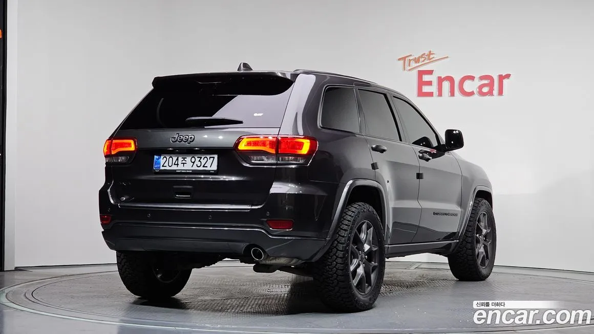 Jeep Cherokee — фото 2