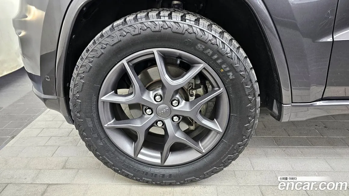 Jeep Cherokee — фото 5