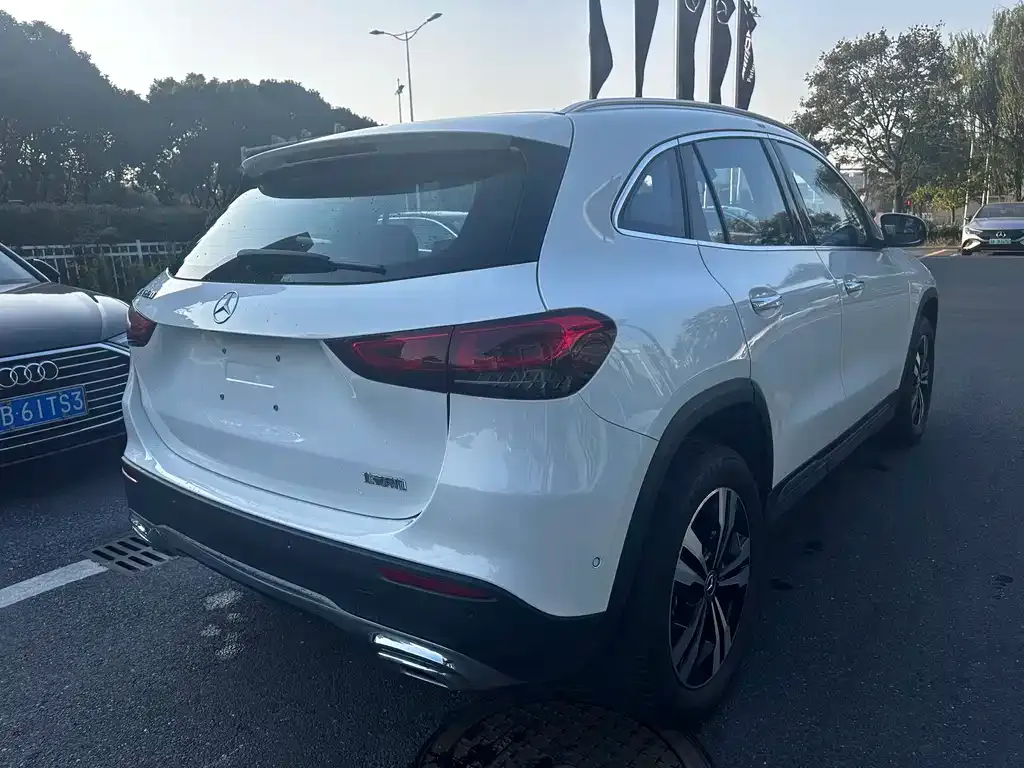 Mercedes-Benz GLA — фото 6