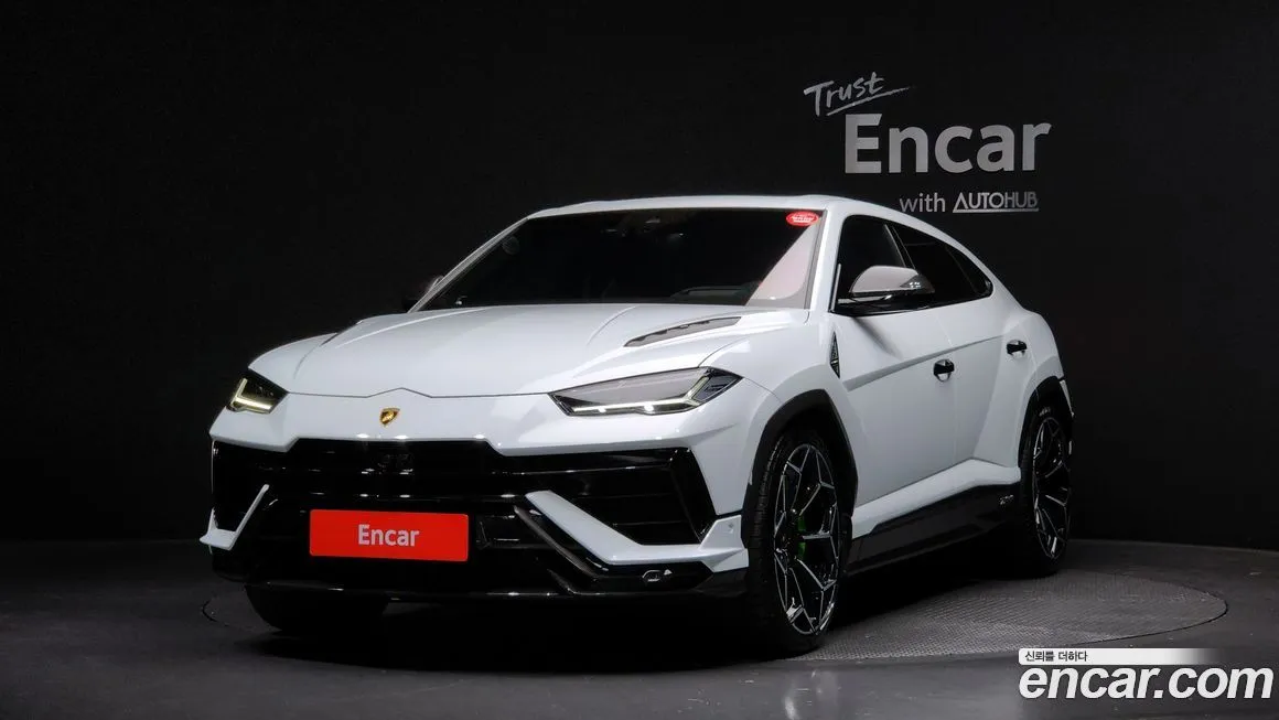 Lamborghini Urus — фото 1