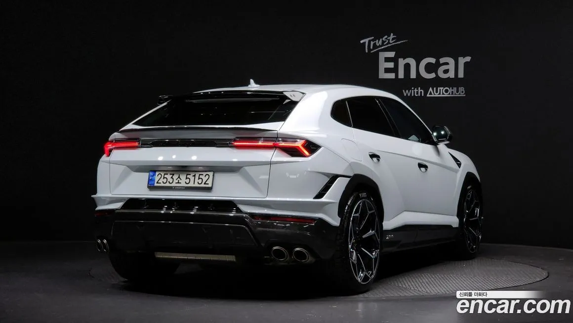Lamborghini Urus — фото 2