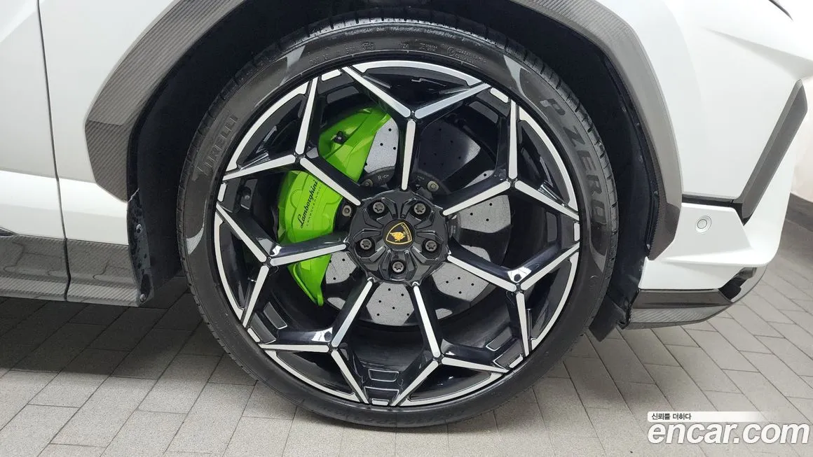 Lamborghini Urus — фото 5