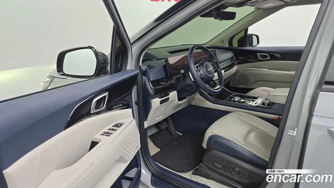 Kia Carnival — фото 10