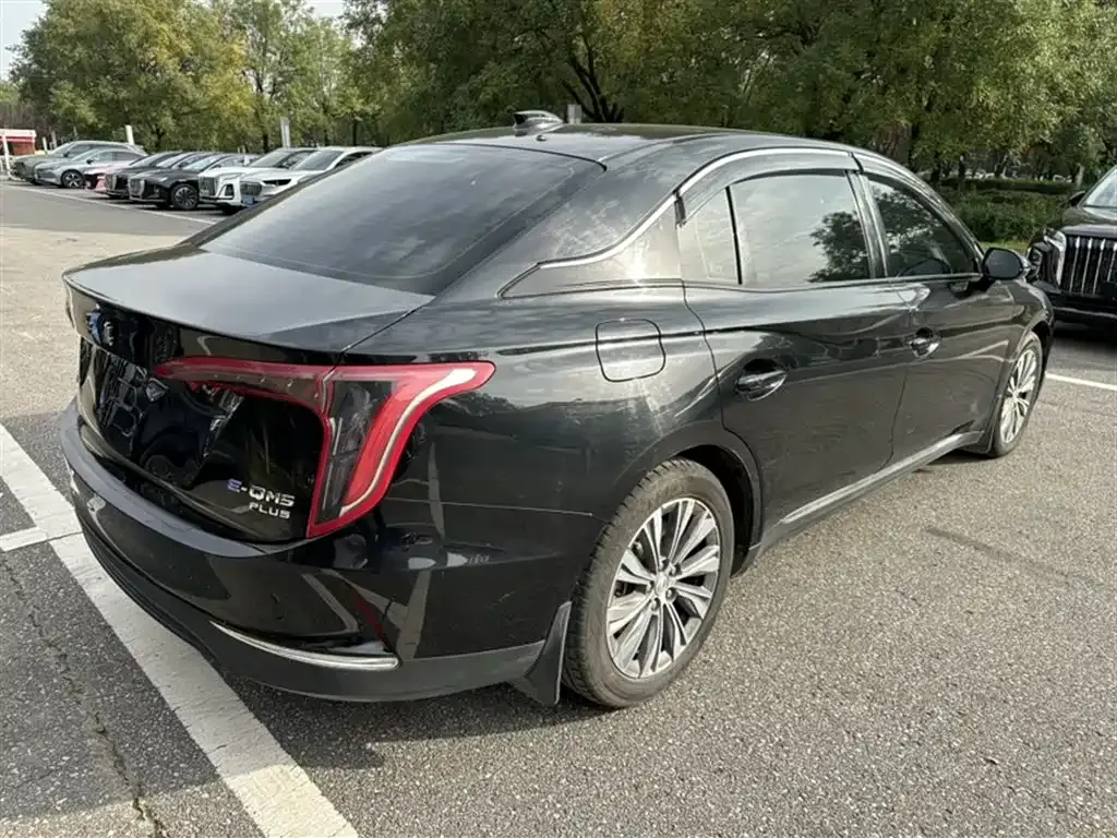 Hongqi E-QM5 — фото 10