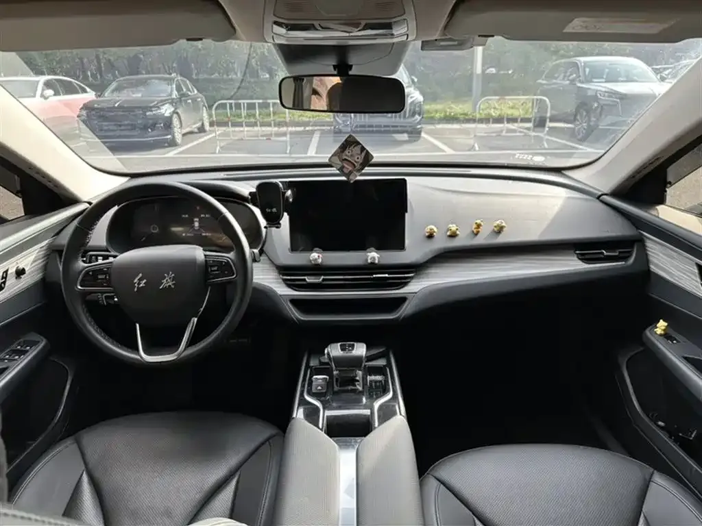 Hongqi E-QM5 — фото 4