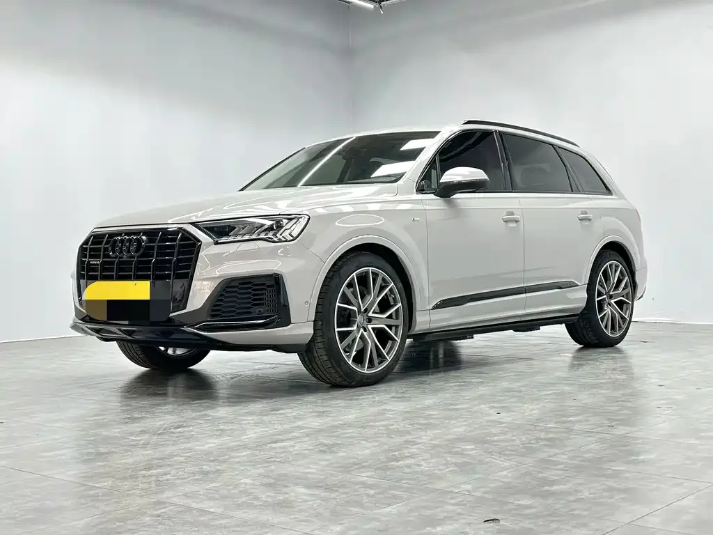 Audi Q7 — фото 1