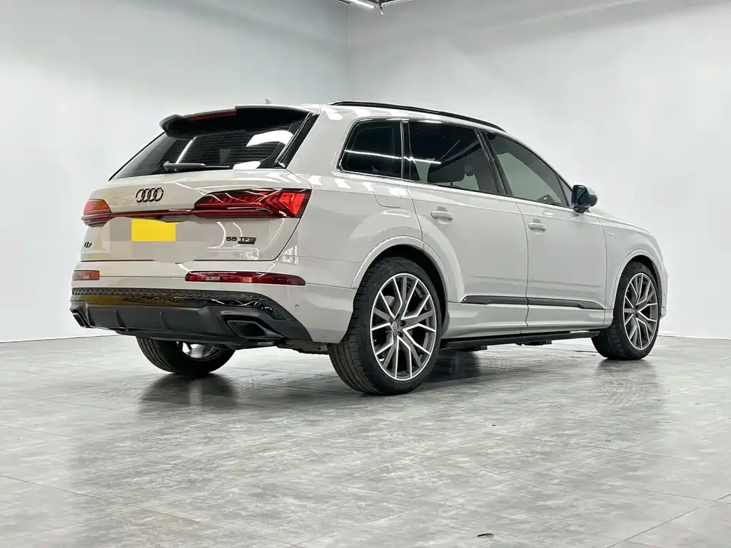 Audi Q7 — фото 5