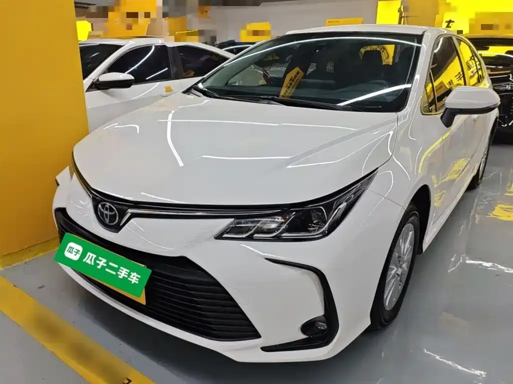 Toyota Corolla — фото 1