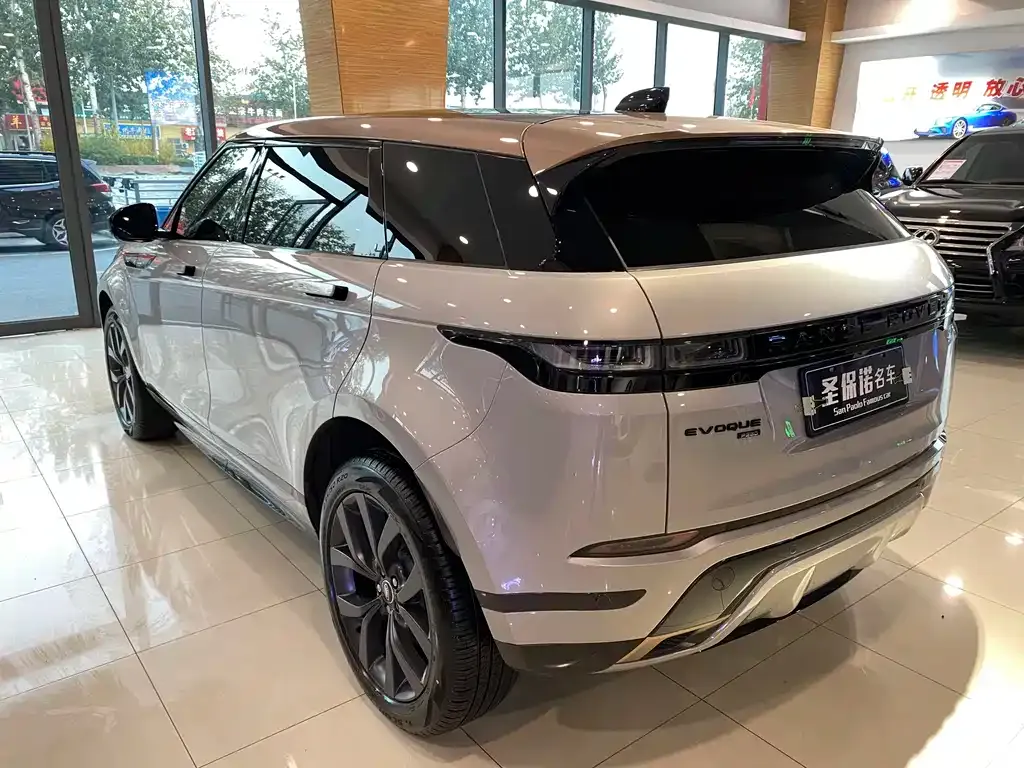 Land Rover Evoque — фото 5