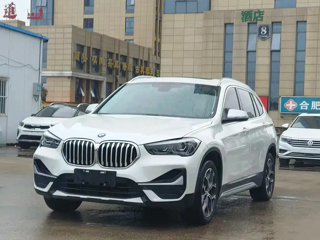 BMW X1 — фото 1