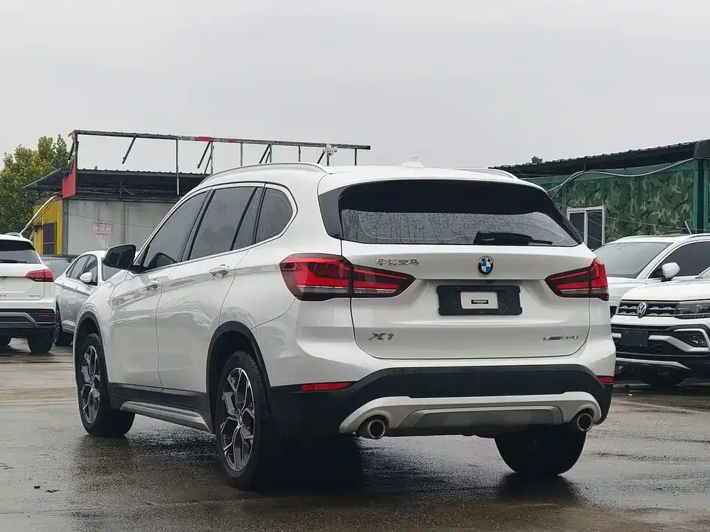 BMW X1 — фото 7