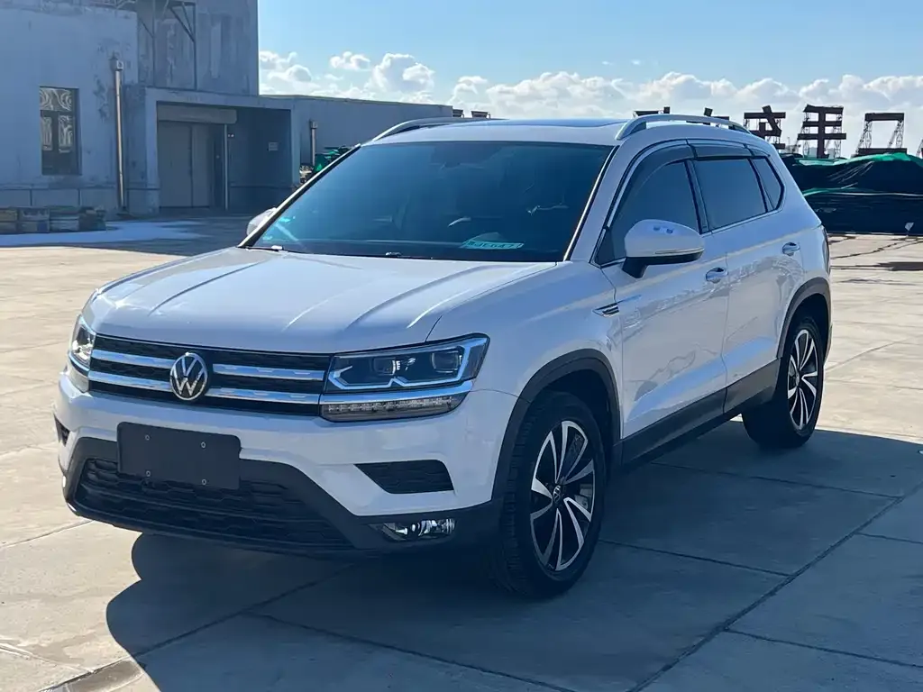 Volkswagen Tharu — фото 1