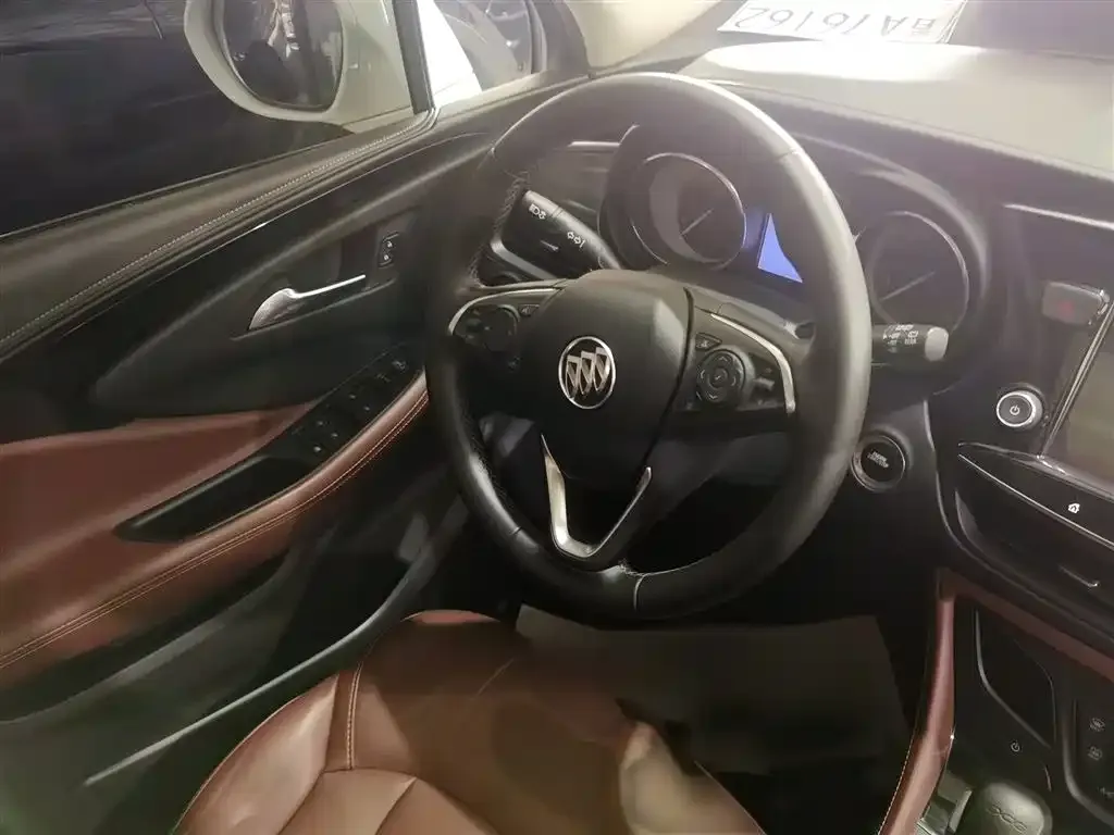 Buick Envision Plus — фото 3