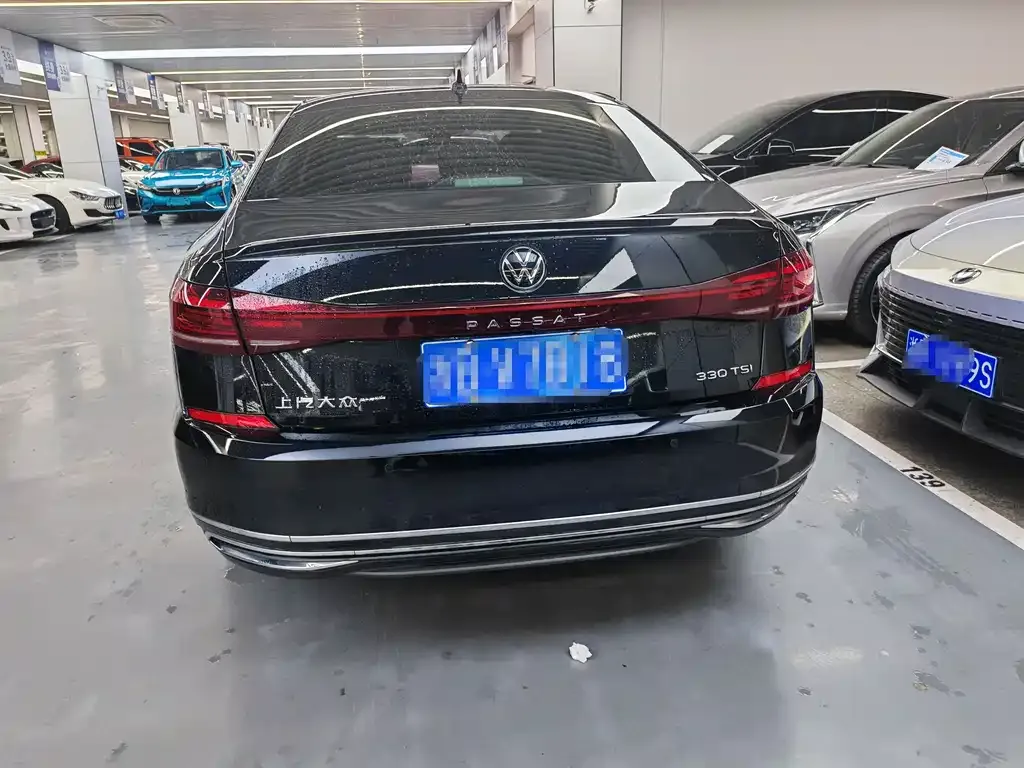 Volkswagen Passat — фото 10
