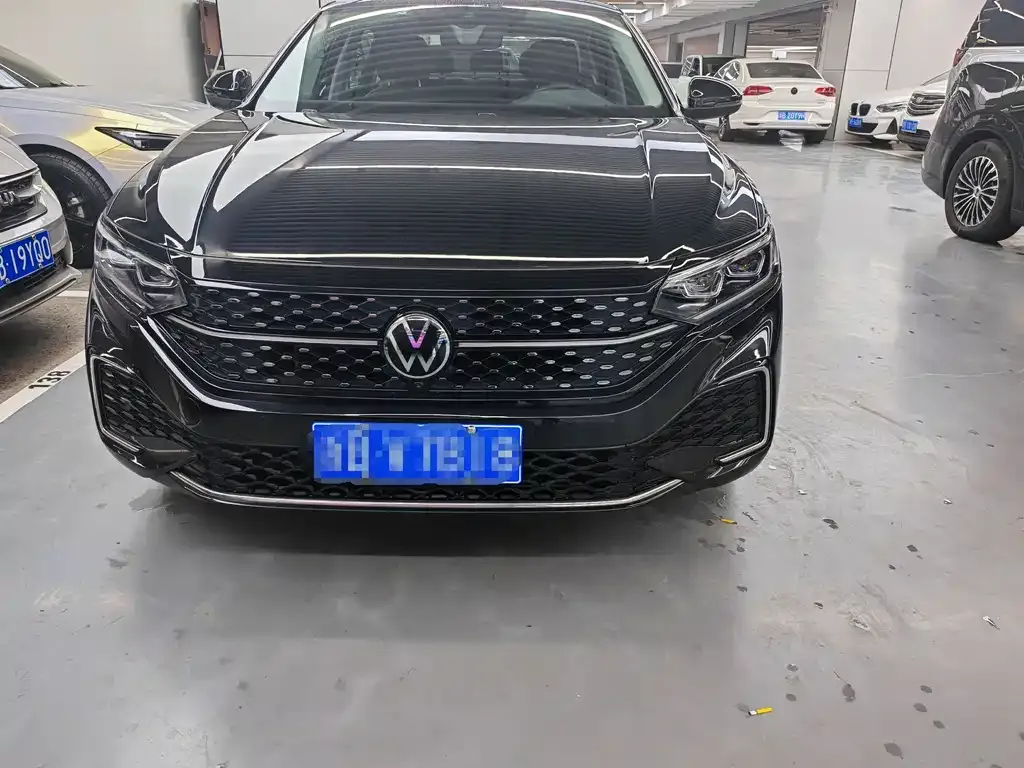Volkswagen Passat — фото 2