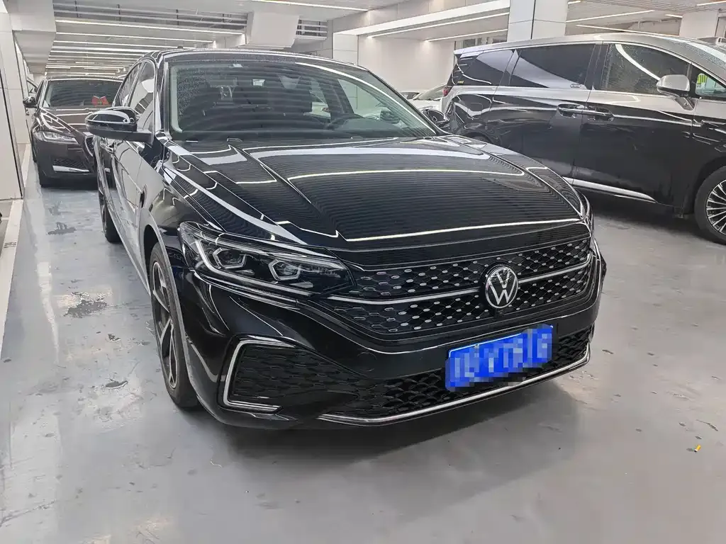 Volkswagen Passat — фото 3