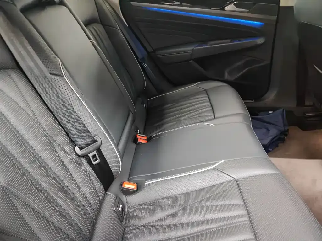 Volkswagen Passat — фото 7