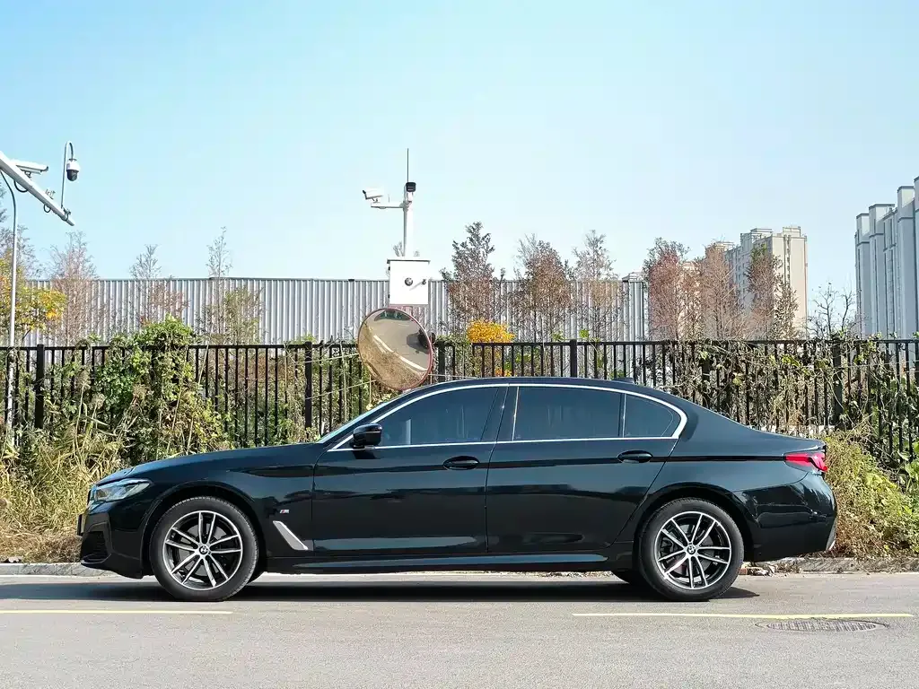 BMW 5 Series — фото 3