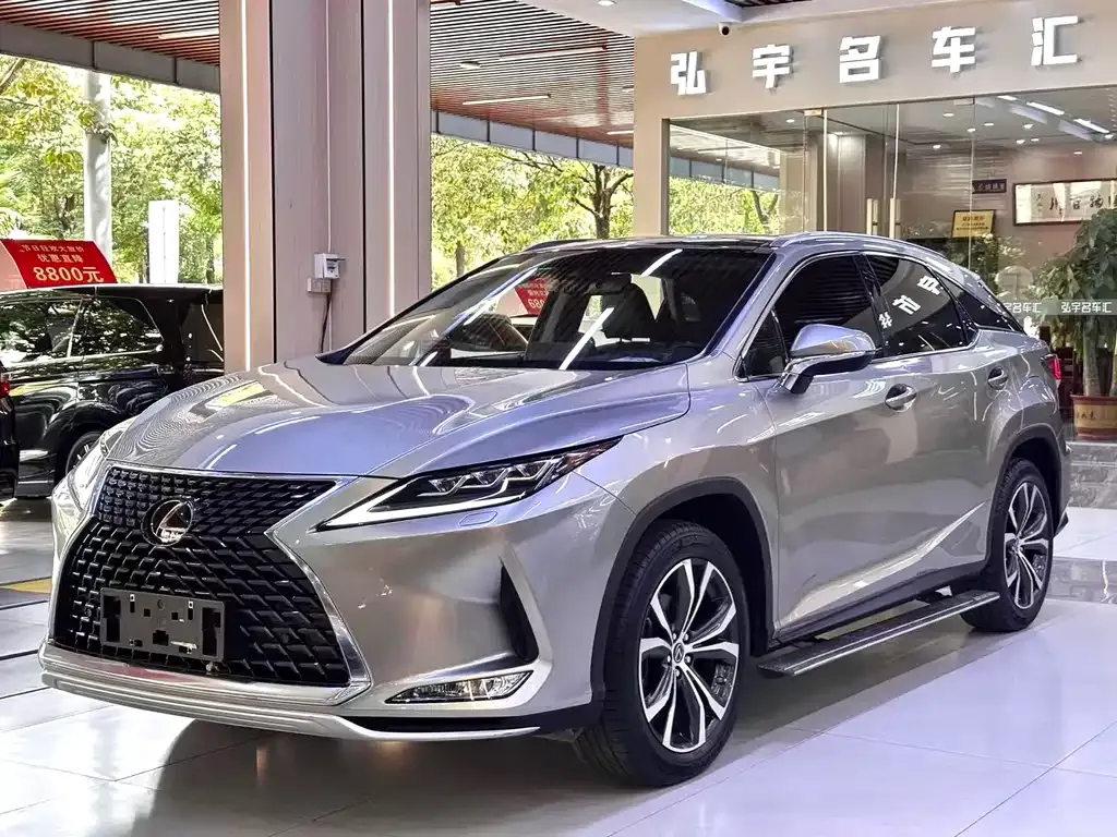 Lexus RX — фото 1