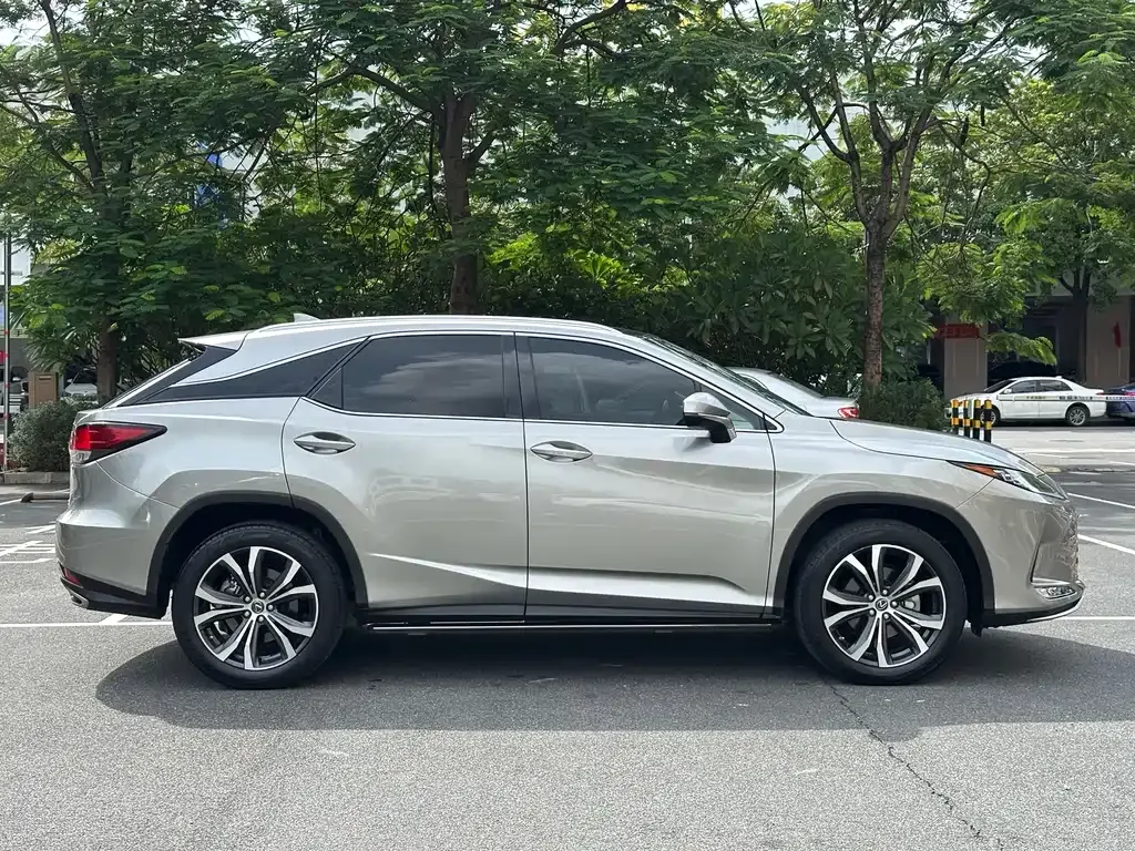 Lexus RX — фото 6