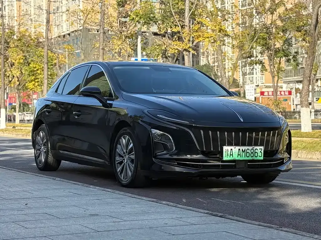 Hongqi E-QM5 — фото 3