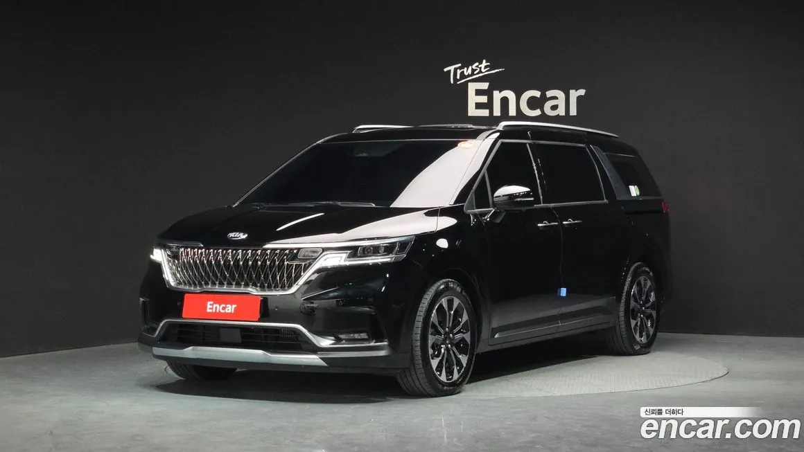 Kia Carnival — фото 1
