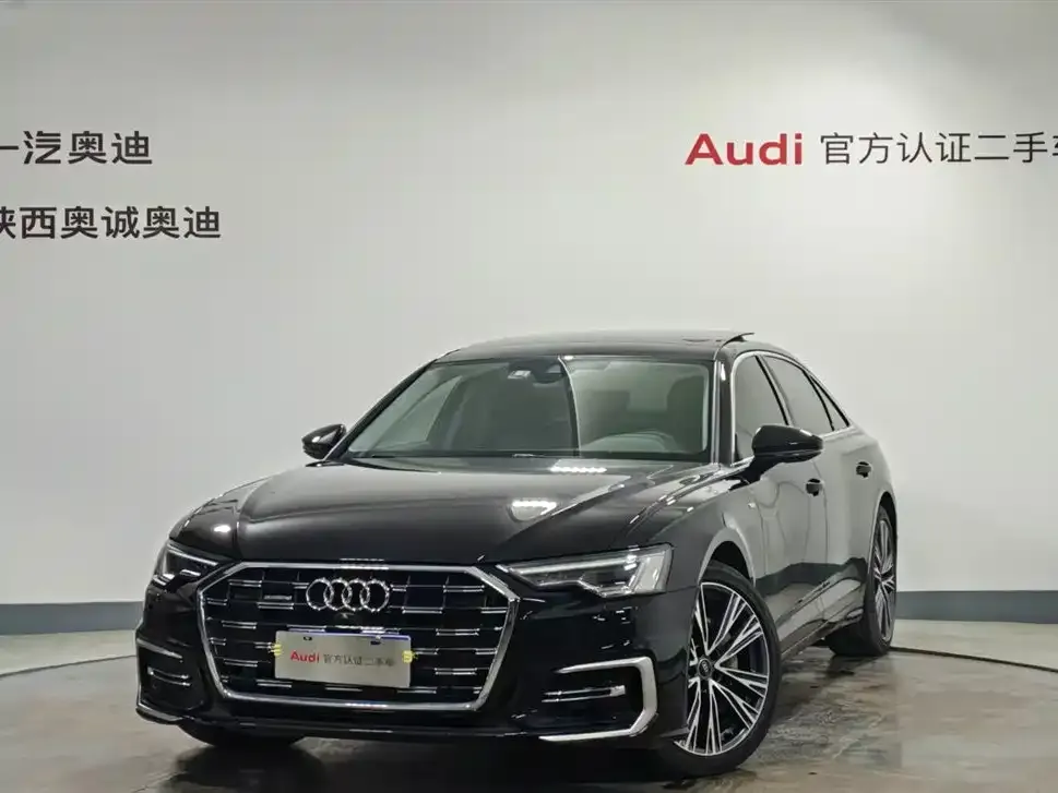 Audi A6L — фото 1