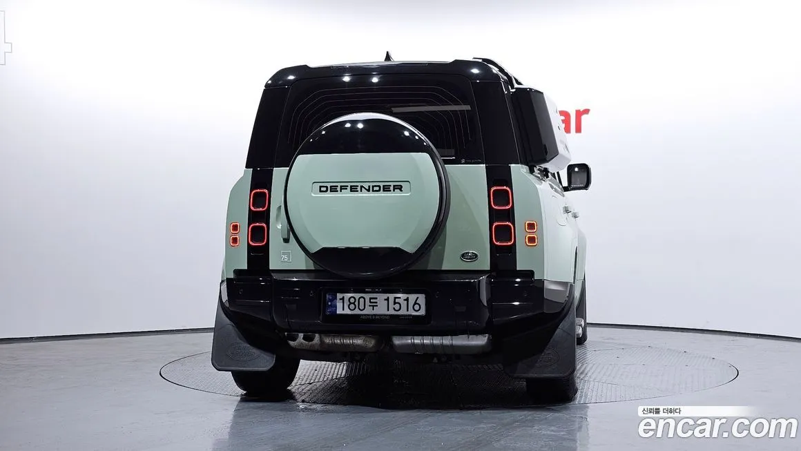 Land Rover Defender — фото 4