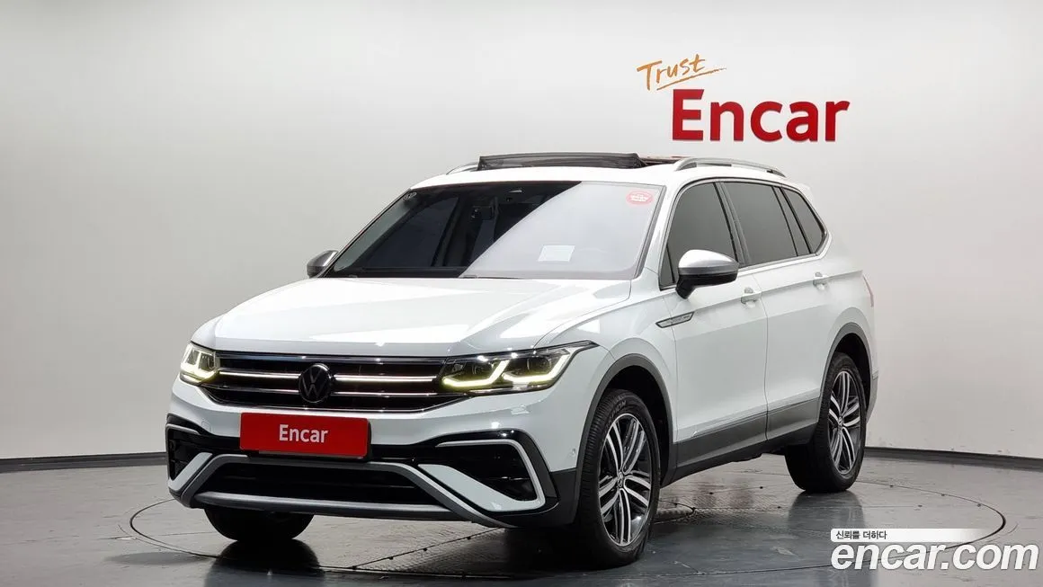 Volkswagen Tiguan — фото 1