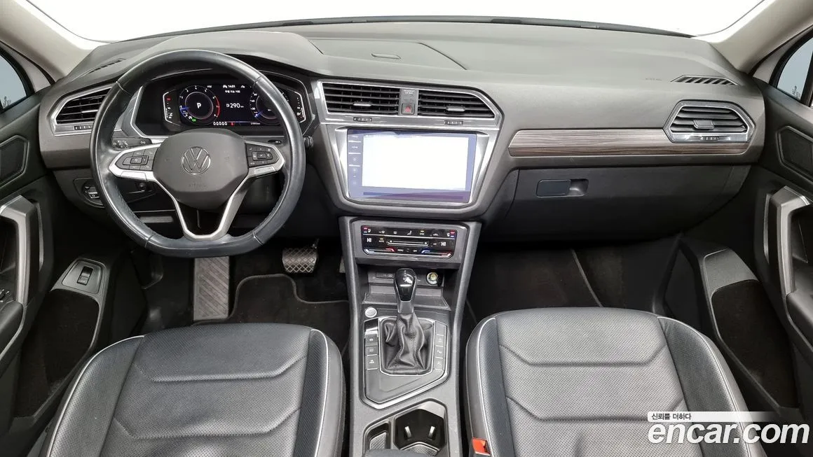 Volkswagen Tiguan — фото 7