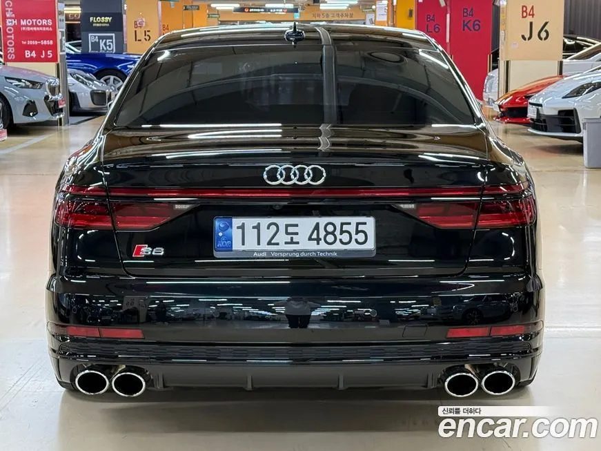 Audi S8 — фото 4