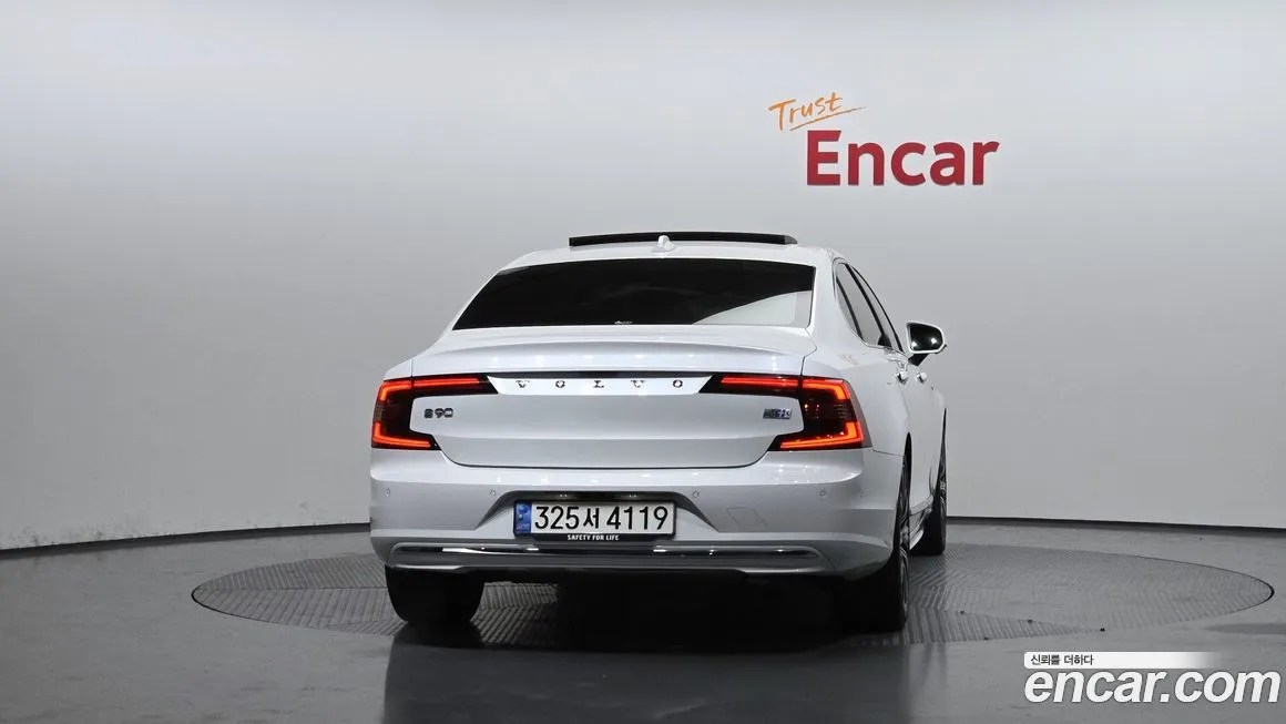 Volvo S90 — фото 4