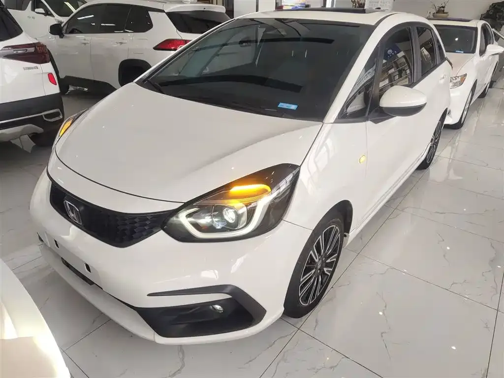 Honda Fit — фото 1