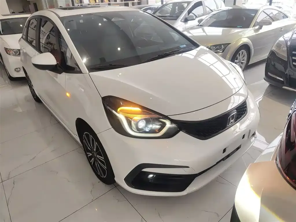 Honda Fit — фото 4