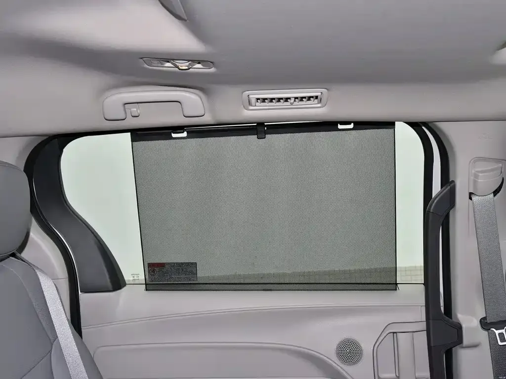 Toyota Granvia — фото 10