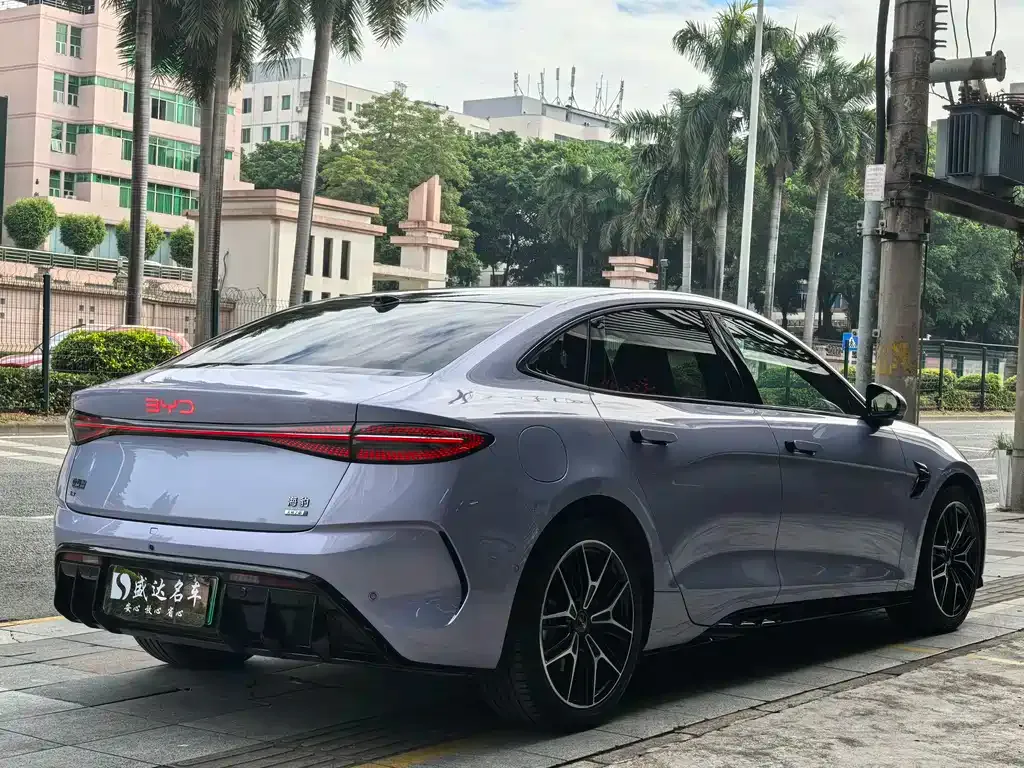BYD Seal — фото 4