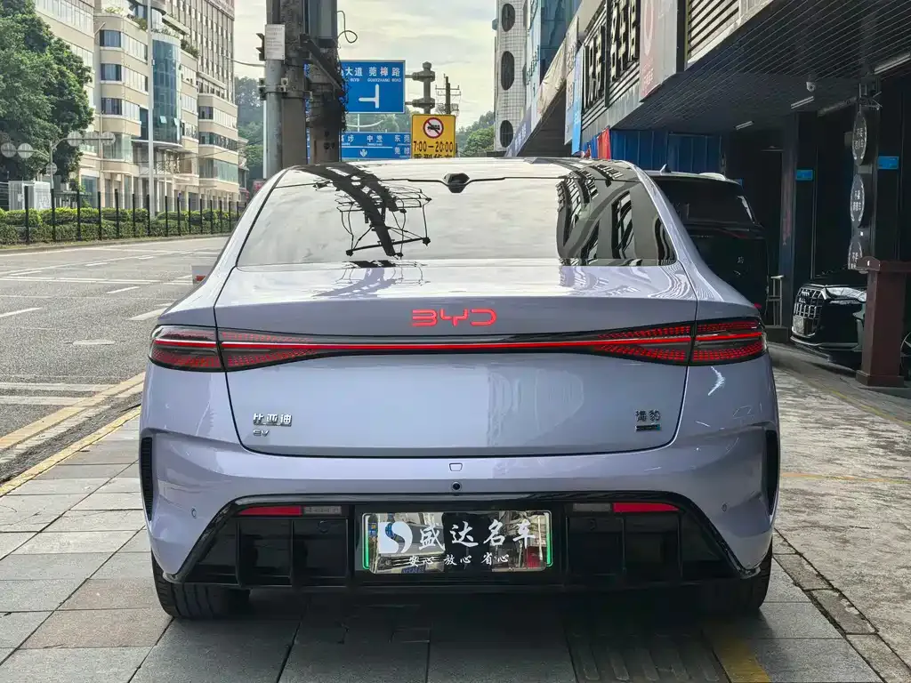 BYD Seal — фото 5