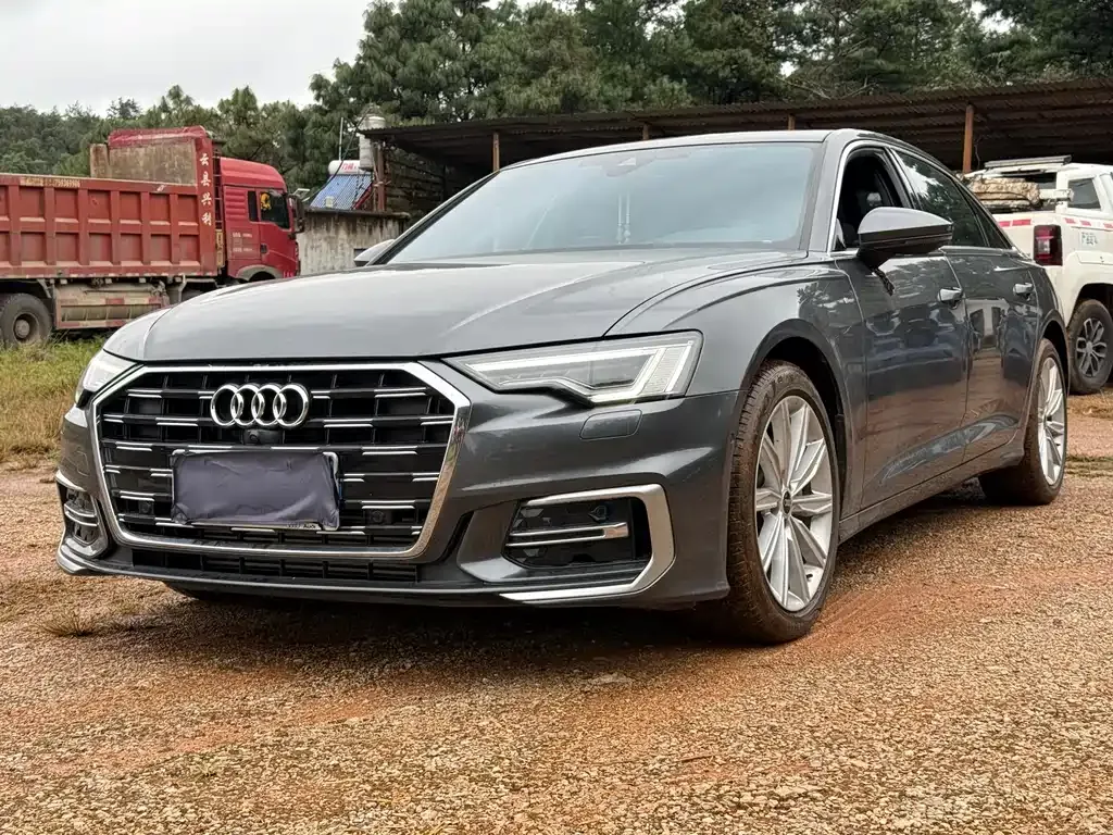 Audi A6L — фото 1