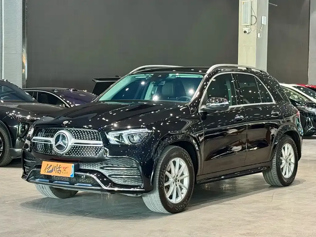Mercedes-Benz GLE — фото 1