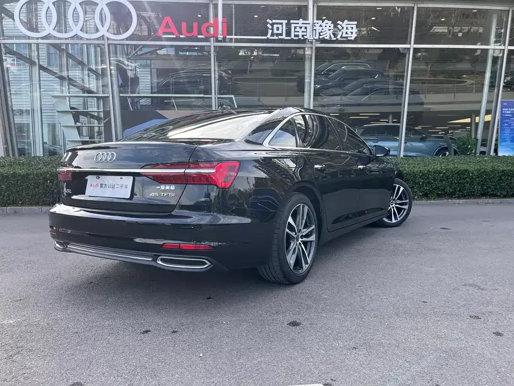 Audi A6L — фото 5