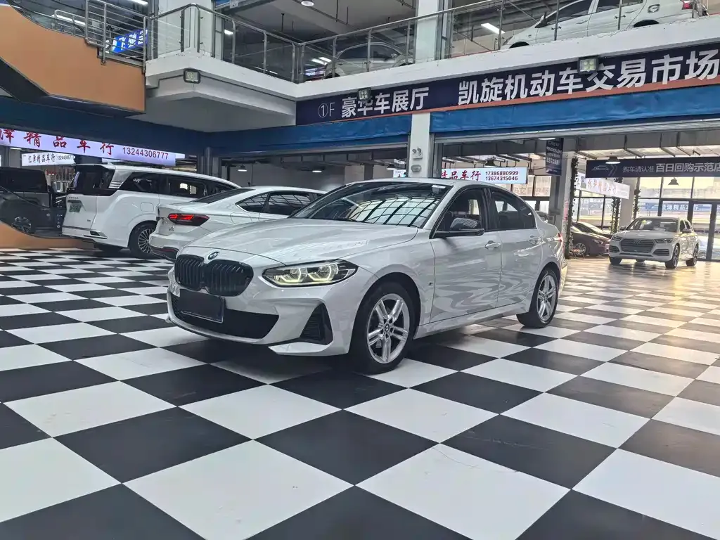 BMW 1 Series — фото 1